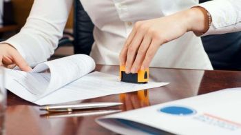 Hợp đồng cho thuê nhà đất có bắt buộc phải công chứng không?