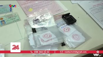 Công chứng viên học cách phân biệt giấy tờ giả công nghệ cao | VTV24